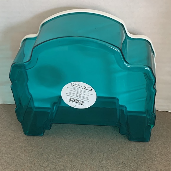 Pioneer Woman Hound Dog Treat Box - Picture 2 of 2